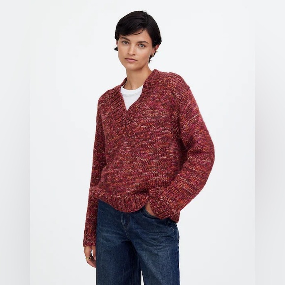 NWOT Madewell Spray-Dyed V-Neck Oversized Sweater - Medium - Raspberry - Picture 1 of 9